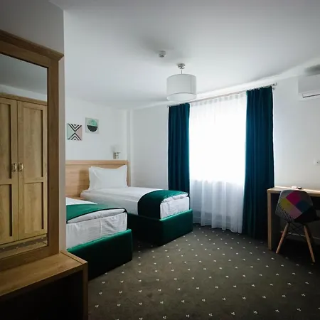 Paunasul Codrilor 4*